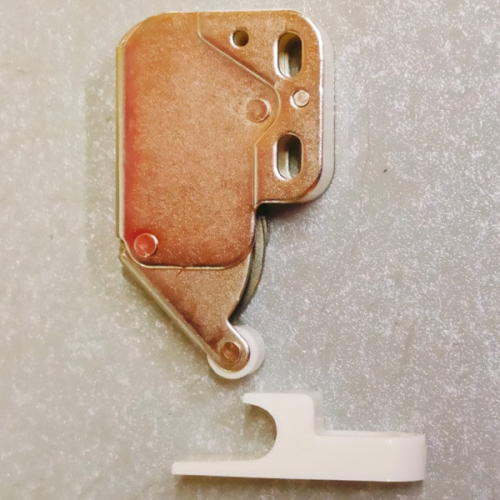 Защелка д/АКМ с отв.частью Защелка д/АКМ с отв.частью