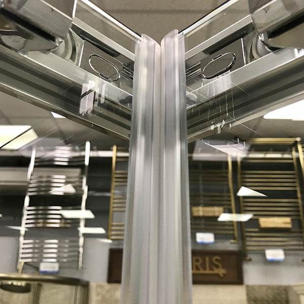 Душевой уголок AVS Куб 120x80 профиль хром, стекло прозрачное Душевой уголок AVS Куб 120x80 профиль хром, стекло прозрачное