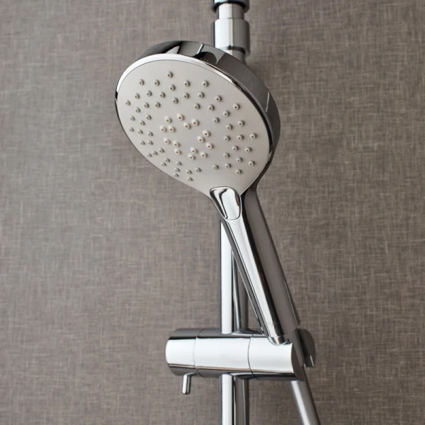 Душевая стойка Jacob Delafon Metro E26588-CP хром Душевая стойка Jacob Delafon Metro E26588-CP хром