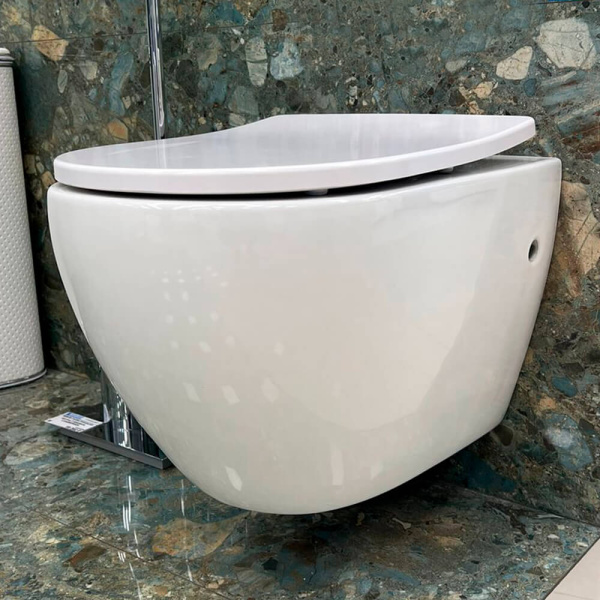 Унитаз подвесной BelBagno Sfera-R BB513CH+BB2031SC безободковый с микролифтом Унитаз подвесной BelBagno Sfera-R BB513CH+BB2031SC безободковый с микролифтом