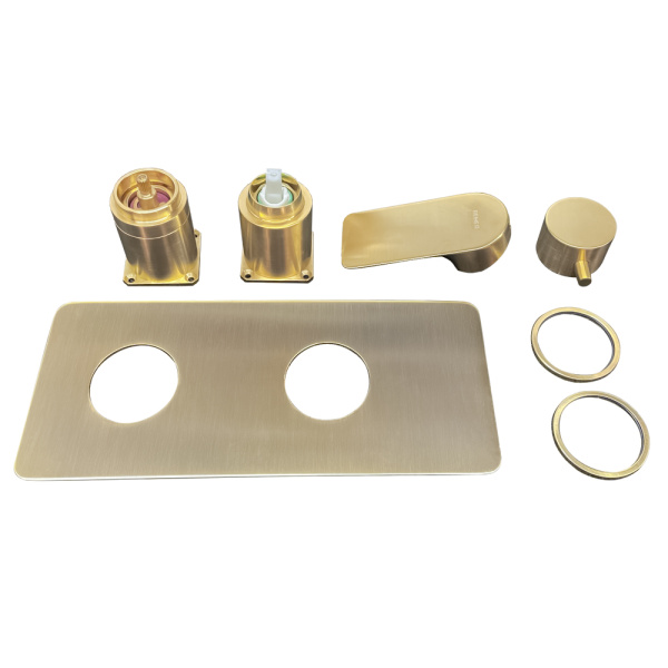 Смеситель для ванны и душа Remer Infinity I93KBBG+RRBOX93 золото Смеситель для ванны и душа Remer Infinity I93KBBG+RRBOX93 золото