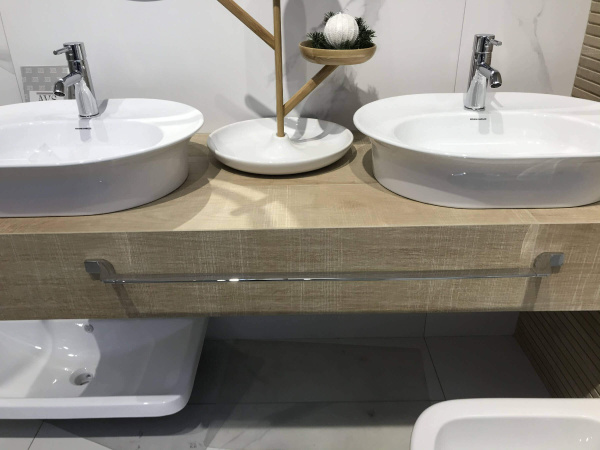 Полотенцедержатель AVS Illusion, 90 см, хром Полотенцедержатель AVS Illusion, 90 см, хром