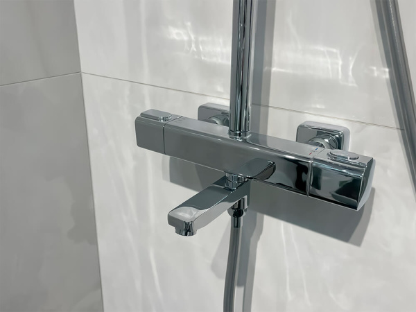 Душевая стойка AVS Rainy хром, со смесителем Душевая стойка AVS Rainy хром, со смесителем